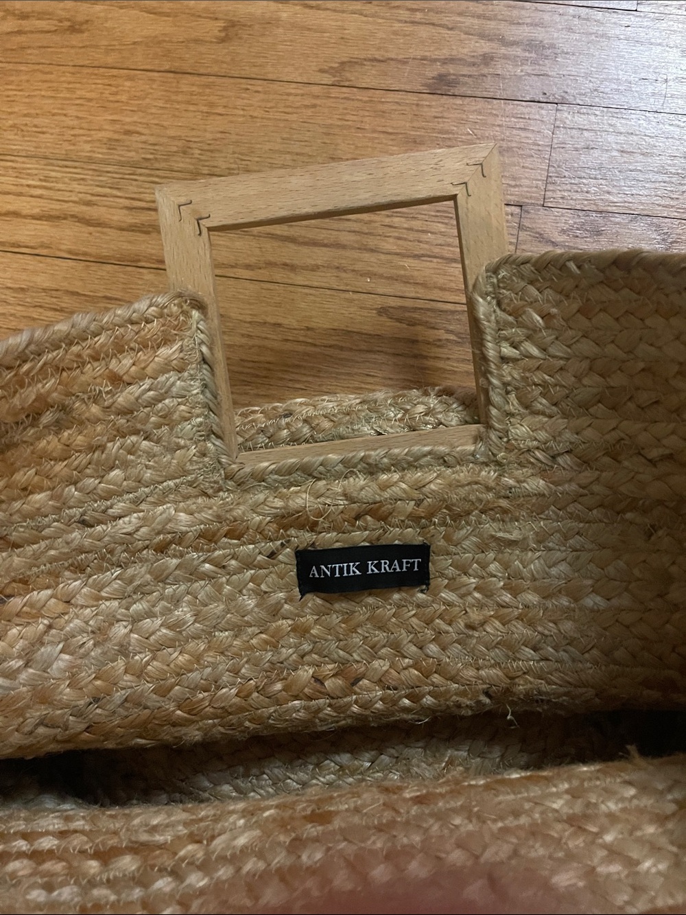 ANTIK KRAFT 100% jute wooden handle woven tote bag - Picture 9 of 10
